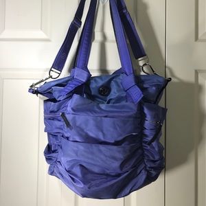 Lululemon Triumphant Tote